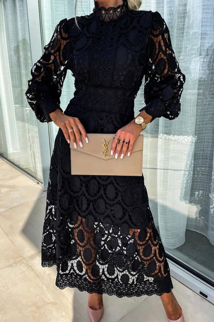 Jenna | Classic Lace Silhouette